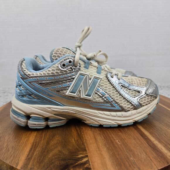 New Balance 1906R GS Silver Metallic Chrome Blue Casual Daily Sneaker Kids 2 - Picture 3 of 13